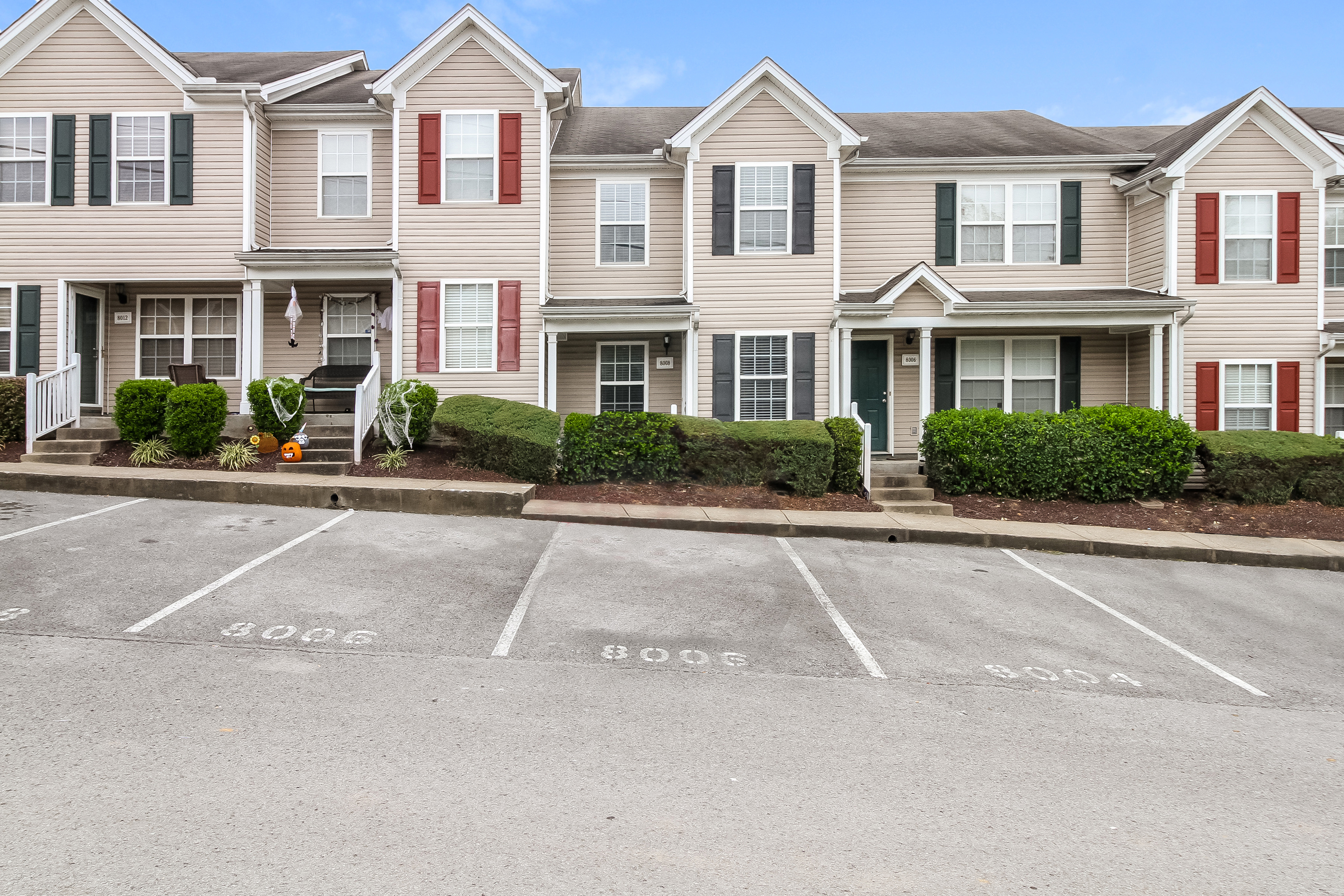 8008 Logan Dr La Vergne, TN 37086